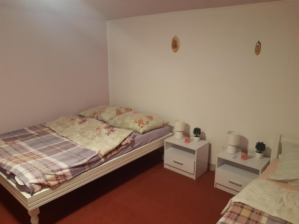 Studio Apartman Small Lili Popovaca Екстериор снимка
