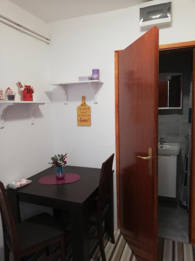 Studio Apartman Small Lili Popovaca Екстериор снимка
